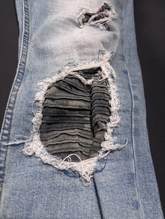 Fashion Nova Men’s Skinny Jeans - Picture 6 of 10